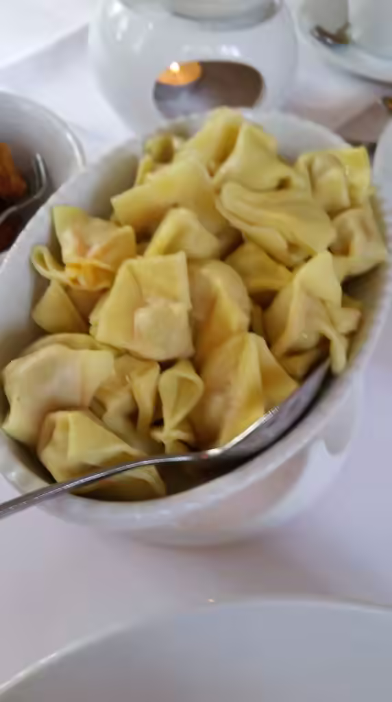 Veganer Salatteller mit Röstitaler Appelbeck am See