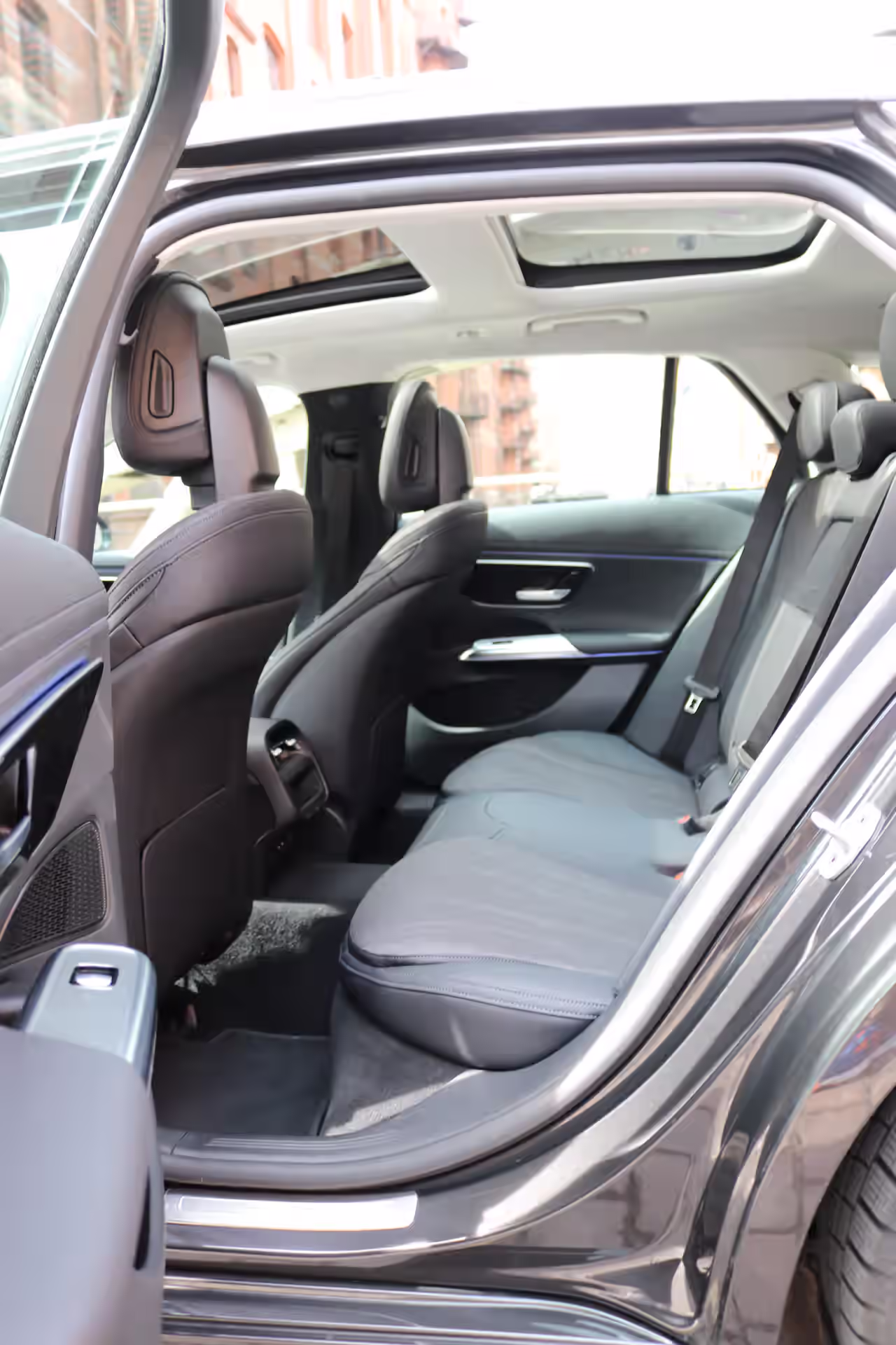 Mercedes E 220 d T-Modell 2024 Innenraum MBUX